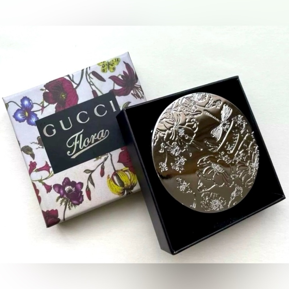 GUCCI NIB Silver Floral Compact Hand Mirror - Picture 6 of 6